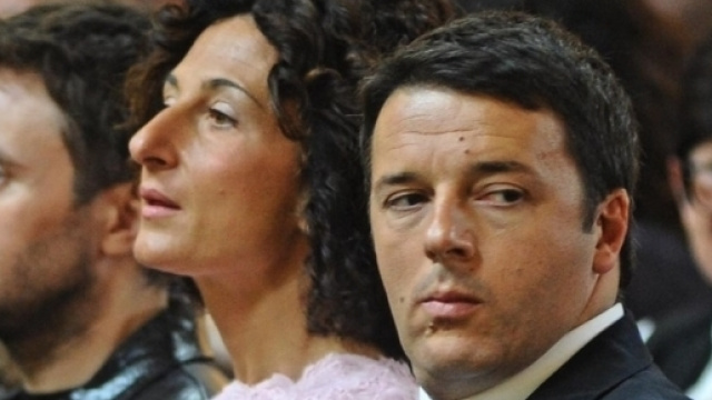 Ultime notizie scuola, venerd&igrave; 19 agosto 2016: il Presidente del Consiglio Renzi e la moglie Agnese Landini