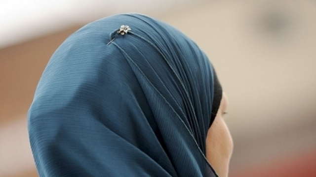 Une auto &eacute;cole s'adapte &agrave; la demande des femmes musulmannes