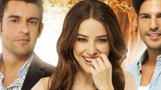 Cherry Season cambia orario, la nuova programmazione