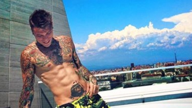 Fedez, il rapper fa nuovamente discutere