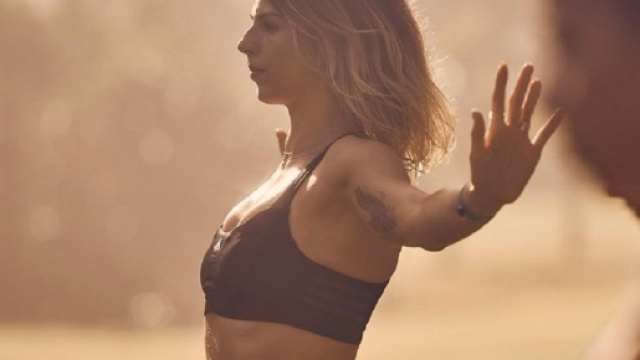 Isola dei Famosi: in finale il pugile manda al tappeto Jonas - silhouettedonna.it