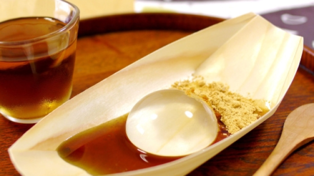 Shingen Mizu Mochi, chiamato anche Water Cake, spopola in America e in Europa