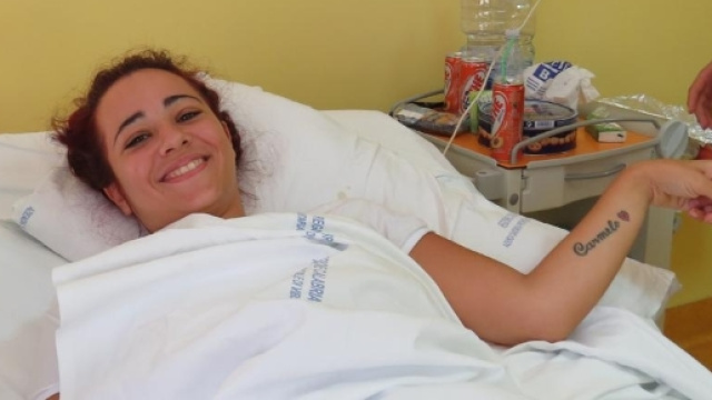 Sparata dal fratello perch&eacute; indossa una minigonna