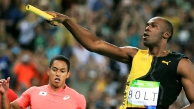 Usain Bolt trascina la Giamaica al titolo olimpico nella staffetta 4x100