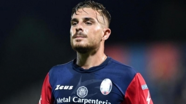 Leonardo Capezzi, centrocampista del Crotone.