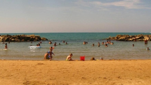 Scoglitti, tentato rapimento di una bambina