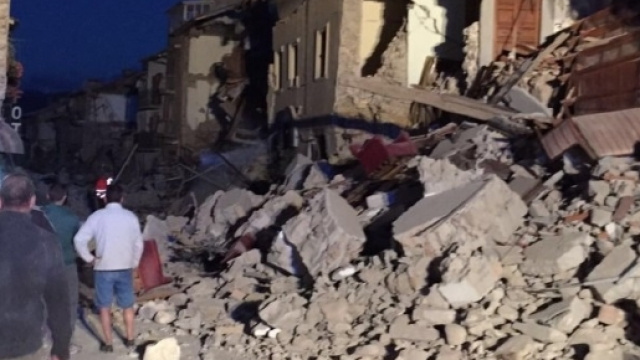 Amatrice devastata da un potente terremoto