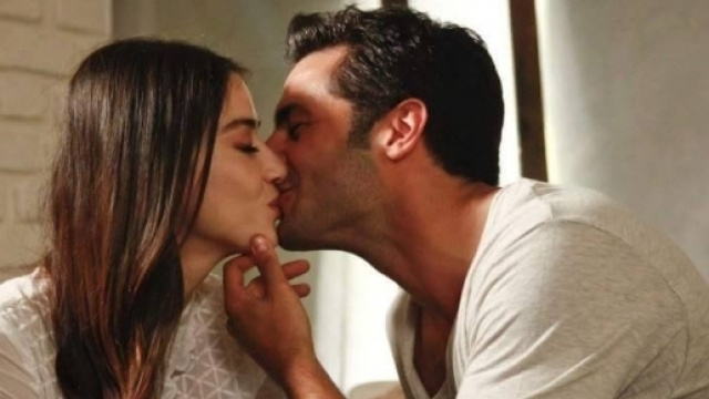 Cherry Season-La stagione del cuore anticipazioni: Ayaz e Oyku