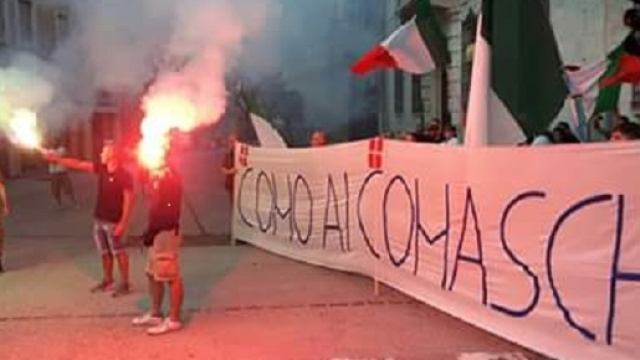 Immagine di copertina del gruppo Facebook "Como ai Comaschi"