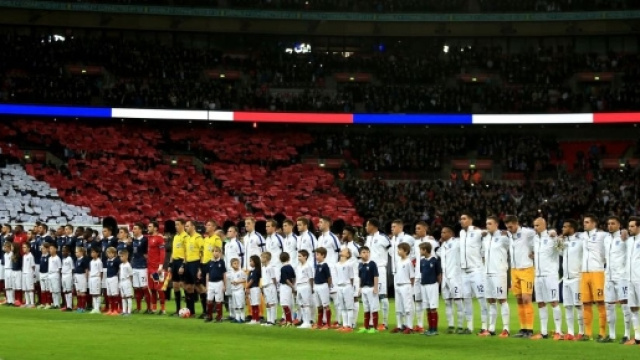 Dalla solidariet&agrave; in Inghilterra-Francia ai fischi vergognosi - eurosport.com