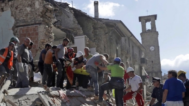 Terremoto: come ottenere il bonus e come aiutare la popolazione con sms