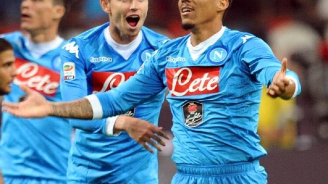 Il Napoli festeggia la propria vittoria