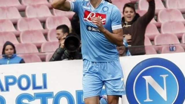 Ultimi aggiornamenti sull'arrivo di Edinson Cavani a Napoli.