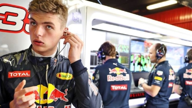 Villeneuve contro Verstappen: "La FIA lo favorisce".