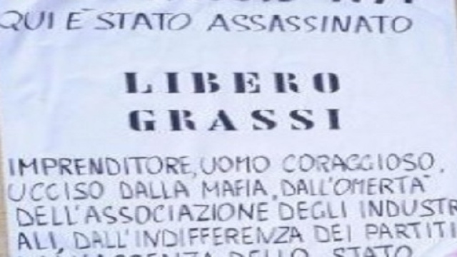 "La lotta alla mafia deve essere innanzitutto un movimento culturale che abitui a sentire la bellezza del fresco profumo della Libert&agrave;" P. Borsellino.