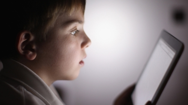 Padova, ruba il cellulare del padre e chiama il 115