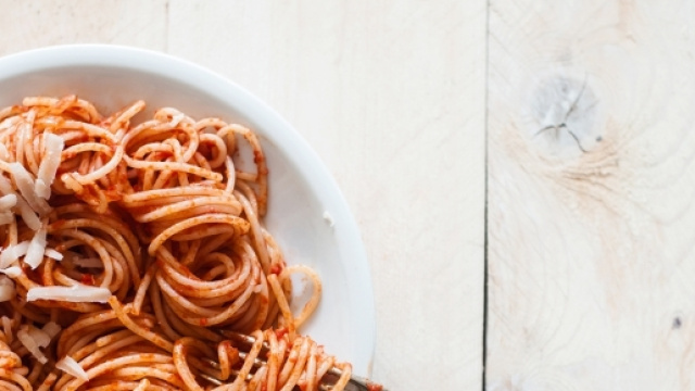 Un bel piatto di spaghetti, ma se dentro c'&egrave; un guscio...