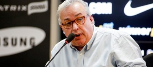 Naming rights continua emperrado, mas a diretoria tenta acertar com novo patroc&iacute;nio