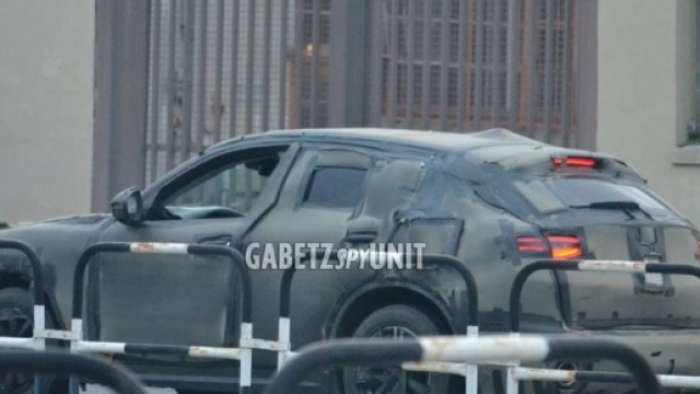 Alfa Romeo Stelvio foto spia dall'Italia