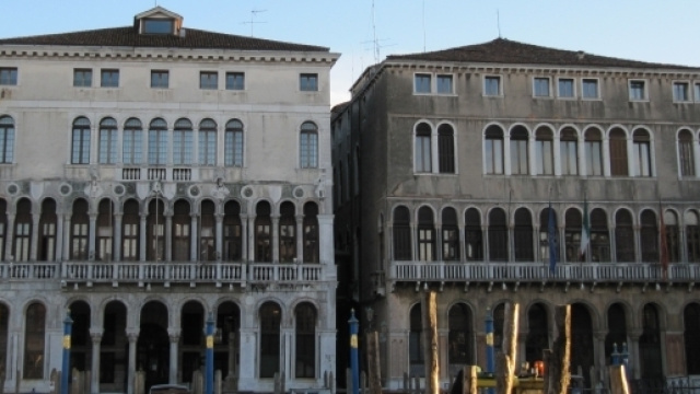Ca' Loredan e Ca' Farsetti, i palazzi del XIII Secolo in cui ha sede il Comune di Venezia