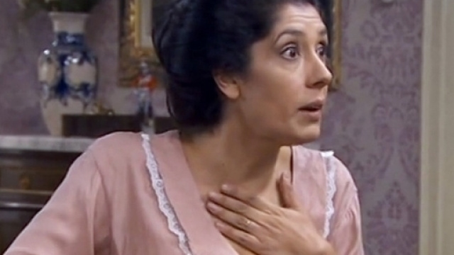 Una Vita, Rosina divisa tra Maximiliano e Navas