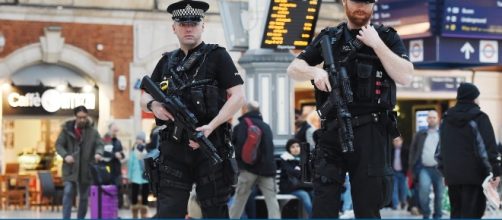 Met deploys 600 extra armed police to patrol London&rsquo;s streets (Photo credits: www.theguardian.com)