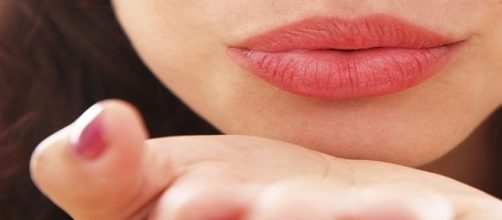 Um simples beijo, quase tirou a vida de uma jovem de apenas 14 anos