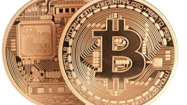 Bitcoin, la moneta virtuale peer-to-peer.