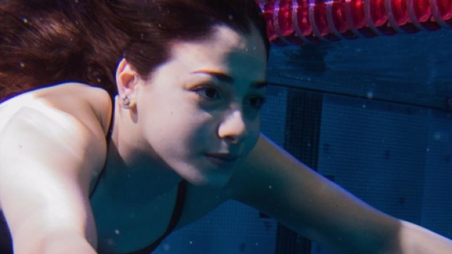 la rifugiata siriana Yusra Mardini che nuoter&agrave; alle Olimpiadi di Rio - com.au