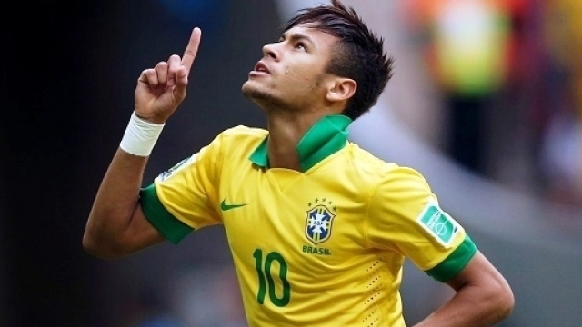 Neymar, stella della nazionale di calcio brasiliana.