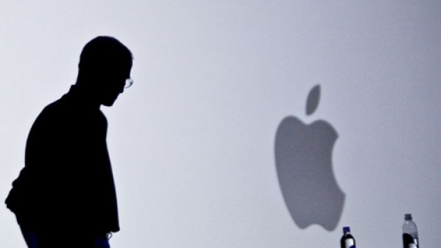 Scontro tra Apple e Unione Europea: la reazione del Governo irlandese - lettera43.it