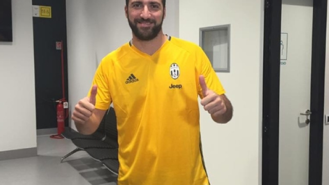 Higuain, Il super colpo dell'estate