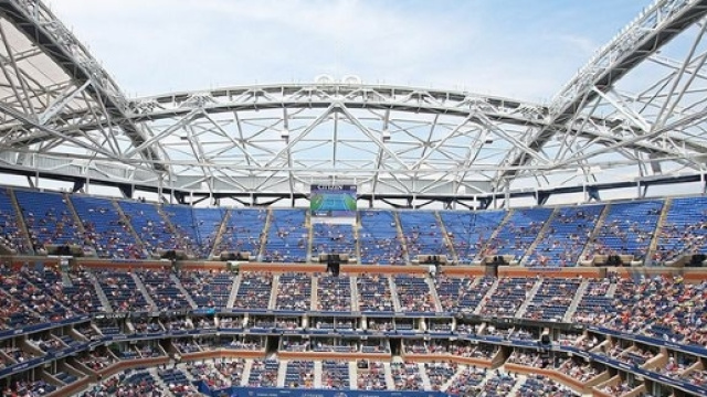 L'impianto dell'Artur Ashe, da quest'anno dotato di tetto movibile.