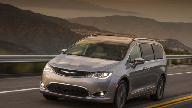 Chrysler Pacifica, l'arma ibrida plug-in di FCA.