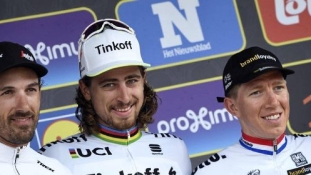 Sep Vanmarcke sul podio del Giro delle Fiandre