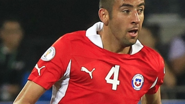 Cagliari, trovato l'accordo per Mauricio Isla.