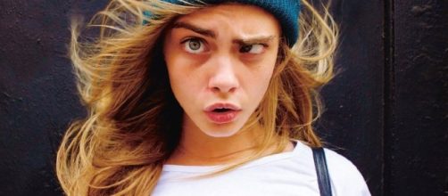 Cara de sorpresa de Cara Delevinge