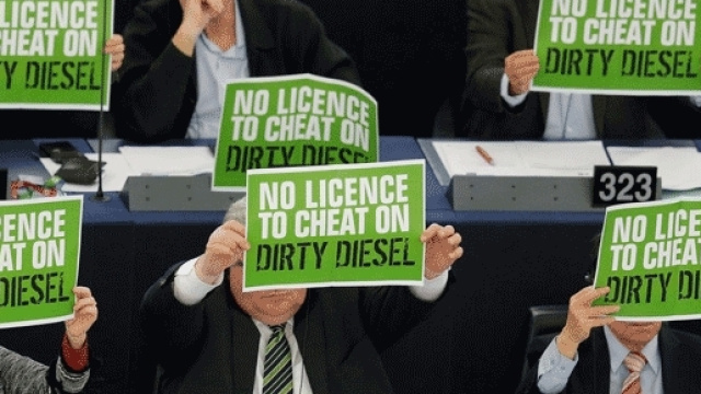 Les parlementaires &eacute;cologistes europ&eacute;ens ont protest&eacute; contre les fraudes aux &eacute;missions des v&eacute;hicules diesel