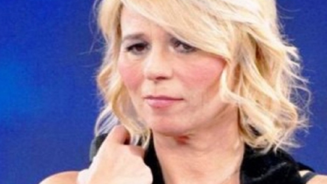 Maria De Filippi smentisce bufala