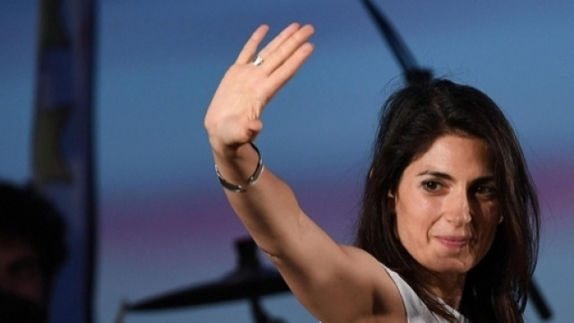 Virginia Raggi: video denuncia del sindaco - lamescolanza.com