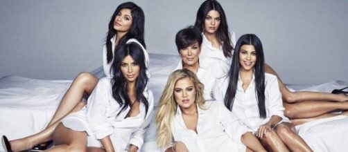 Fam&iacute;lia Kardashian: Kris, Kourtney, Kim, Khlo&eacute;, Kendall, Kylie.