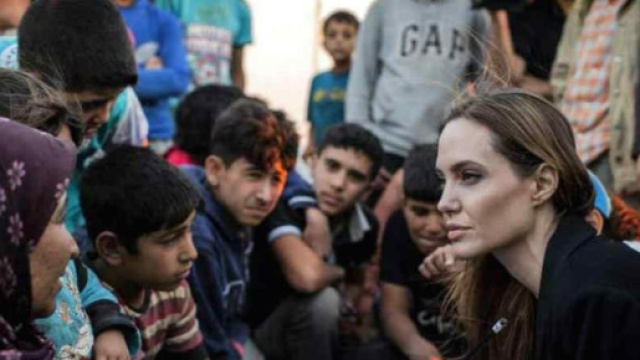 Angelina Jolie inviata Onu tra i profughi siriani.