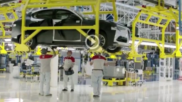Alfa Romeo Stelvio definitiva lungo le linee di Cassino.