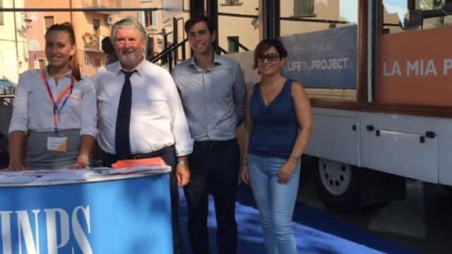 Riforma pensioni, intesa governo-sindacati, parla Poletti (foto dalla sua pagina Facebook)