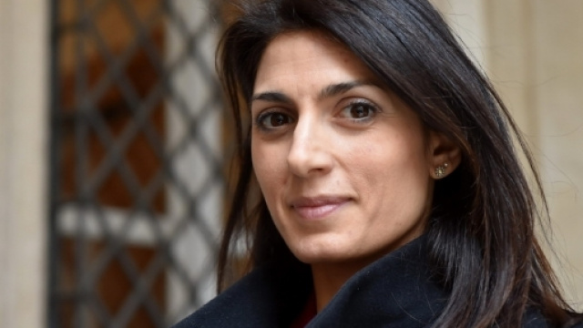 Virginia Raggi contro la stampa sui social
