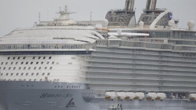 Incidente sulla Harmony of the seas: scialuppa si stacca, un morto