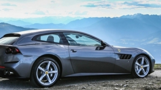 La Ferrari GTC4 lusso, una shooting break con il Cavallino