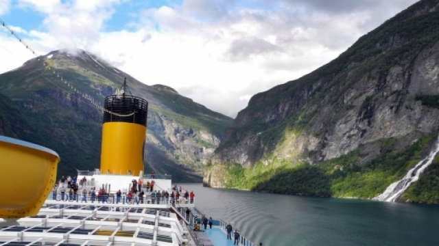 Panorama mozzafiato sui Fiordi Norvegesi