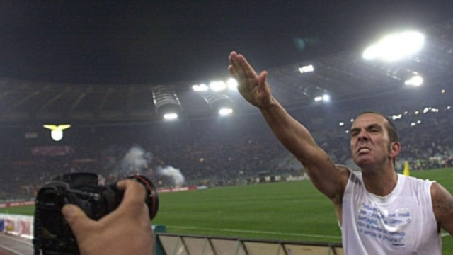 Di Canio tatuaggio apologia fascismo
