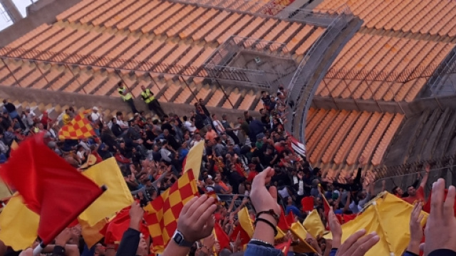 Tanti tifosi al "Via del mare".